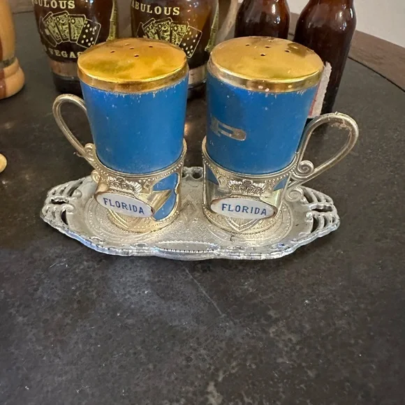 Boot Salt and Pepper Shakers - Yellow - Picture 3 of 6